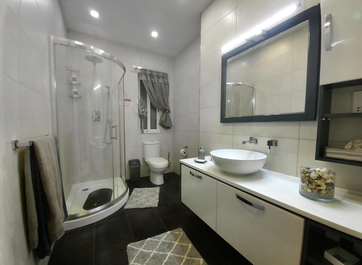 Cozy Rooms - Great Bus Connections - Free Parking موستا المظهر الخارجي الصورة